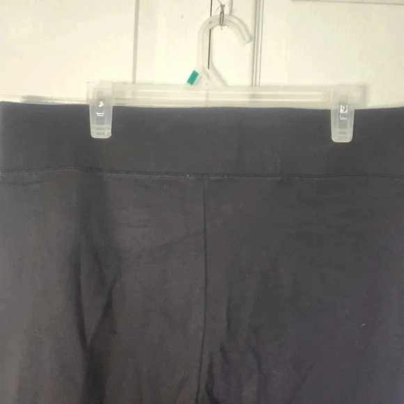 Penningtons Faux Leather Front/Polyester  Back Leggings - Size 1x - Picture 7 of 11
